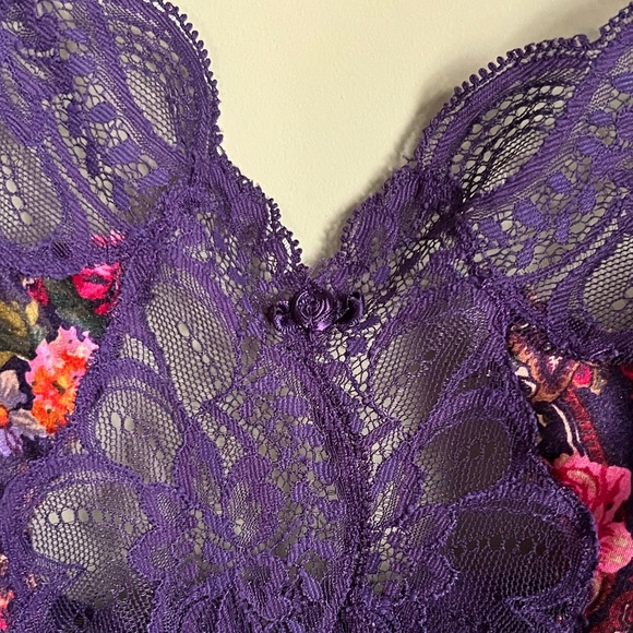 •Sold• Vintage Oscar de la Renta Camisole Top, Lingerie Slip Top, Floral Lace - Picture 3 of 9